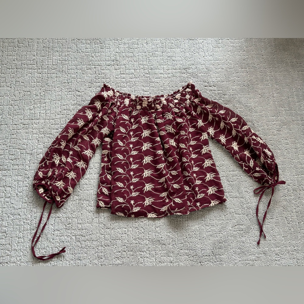ASTR Off-the-shoulder blouse - Size: S